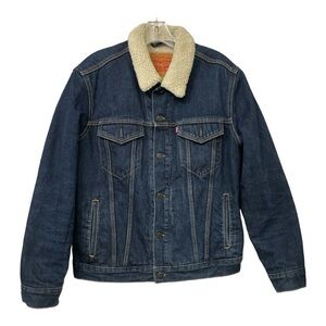 Levis Sherpa Lined Dark Wash Womens
Denim Jacket Size Medium
